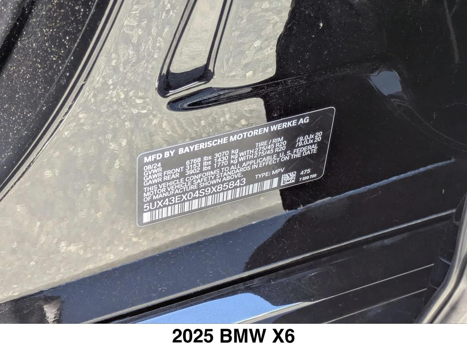 Used 2025 Black BMW M60i image 28