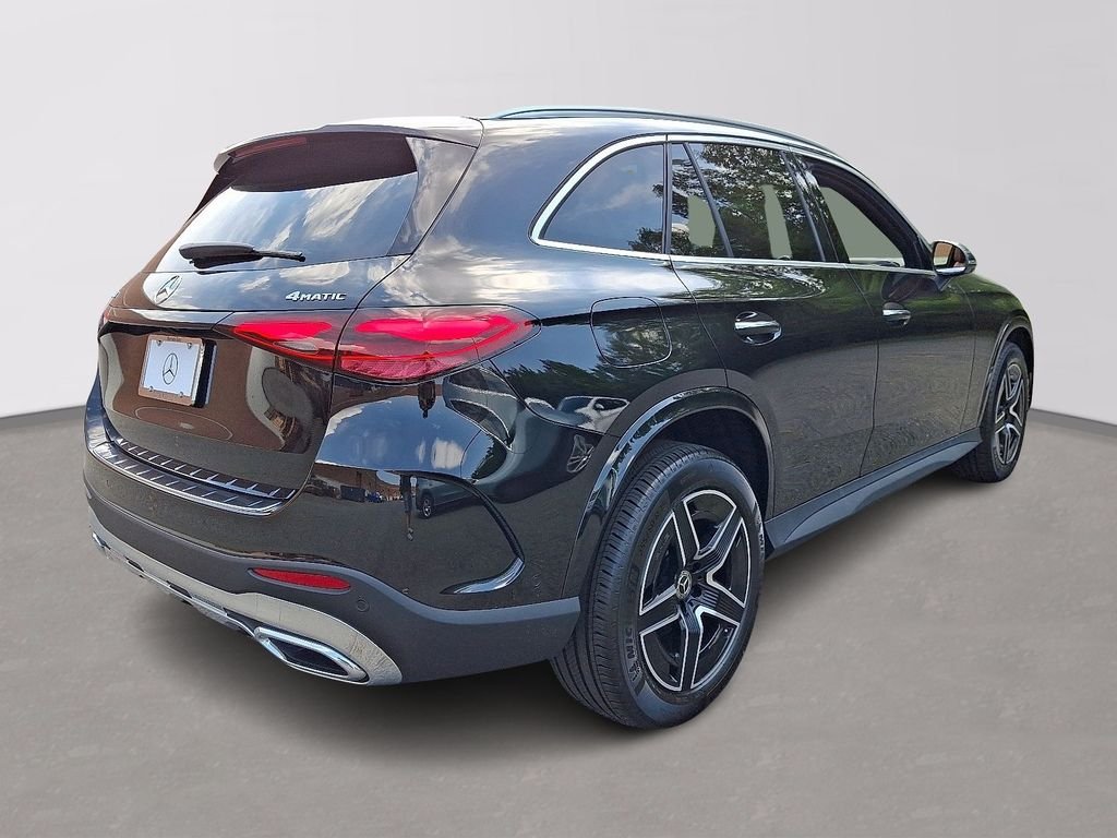 New 2027 Obsidian Black Metallic Mercedes-Benz GLC 300 image 3