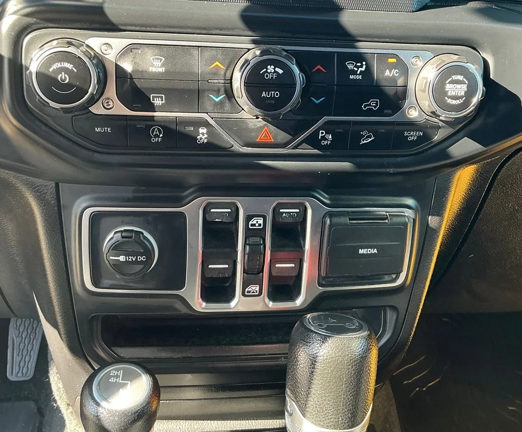 Used 2018 Yellow Jeep Unlimited Sahara image 24