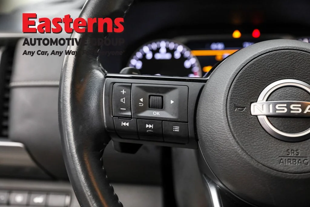 Used 2022 Black Nissan SL image 15