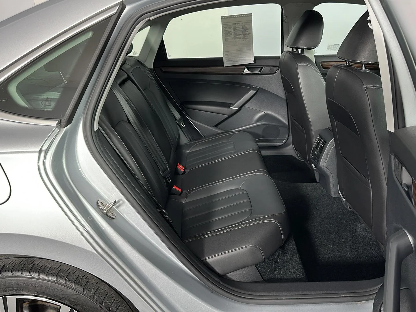 Used 2020 Platinum Gray Metallic Volkswagen 2.0T SEL image 30