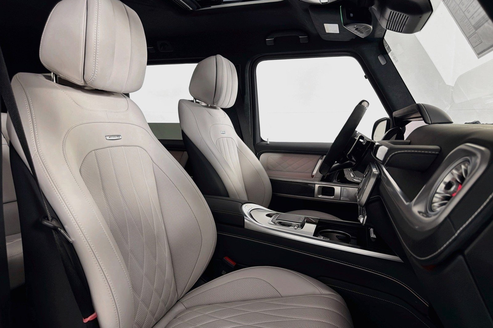 New 2027 MANUFAKTUR Signature China Blue Mercedes-Benz AMG® G 63 SUV image 6