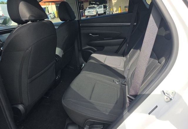 Used 2023 White Hyundai SEL image 13