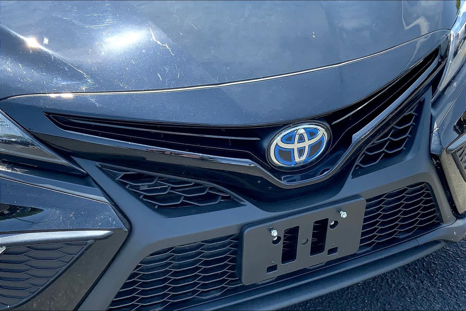 Used 2022 Midnight Black Metallic Toyota Hybrid Nightshade image 29
