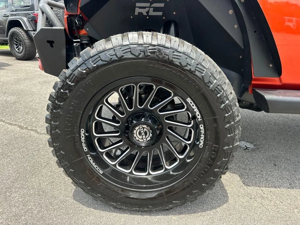 Used 2009 Orange Jeep Unlimited X image 11