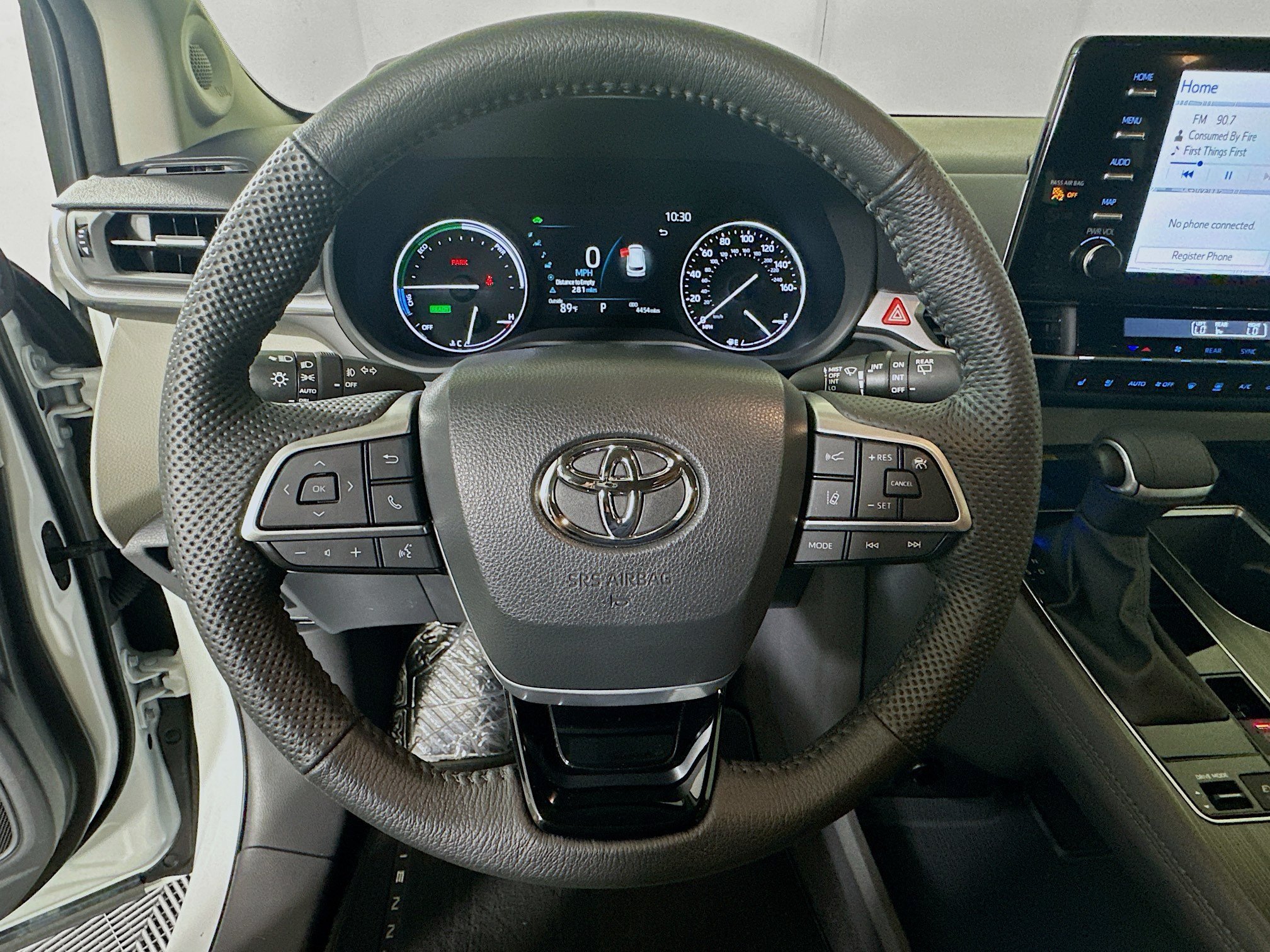 Used 2023 Pearl Toyota Limited image 15