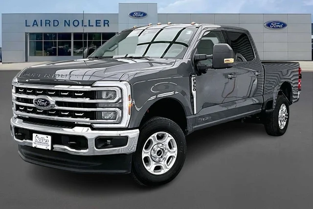 2026 Ford Super Duty F-350® XLT