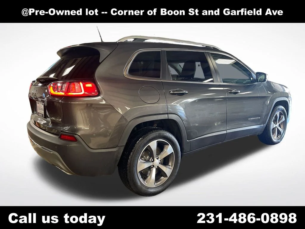 Used 2019 Gray Jeep Limited image 5