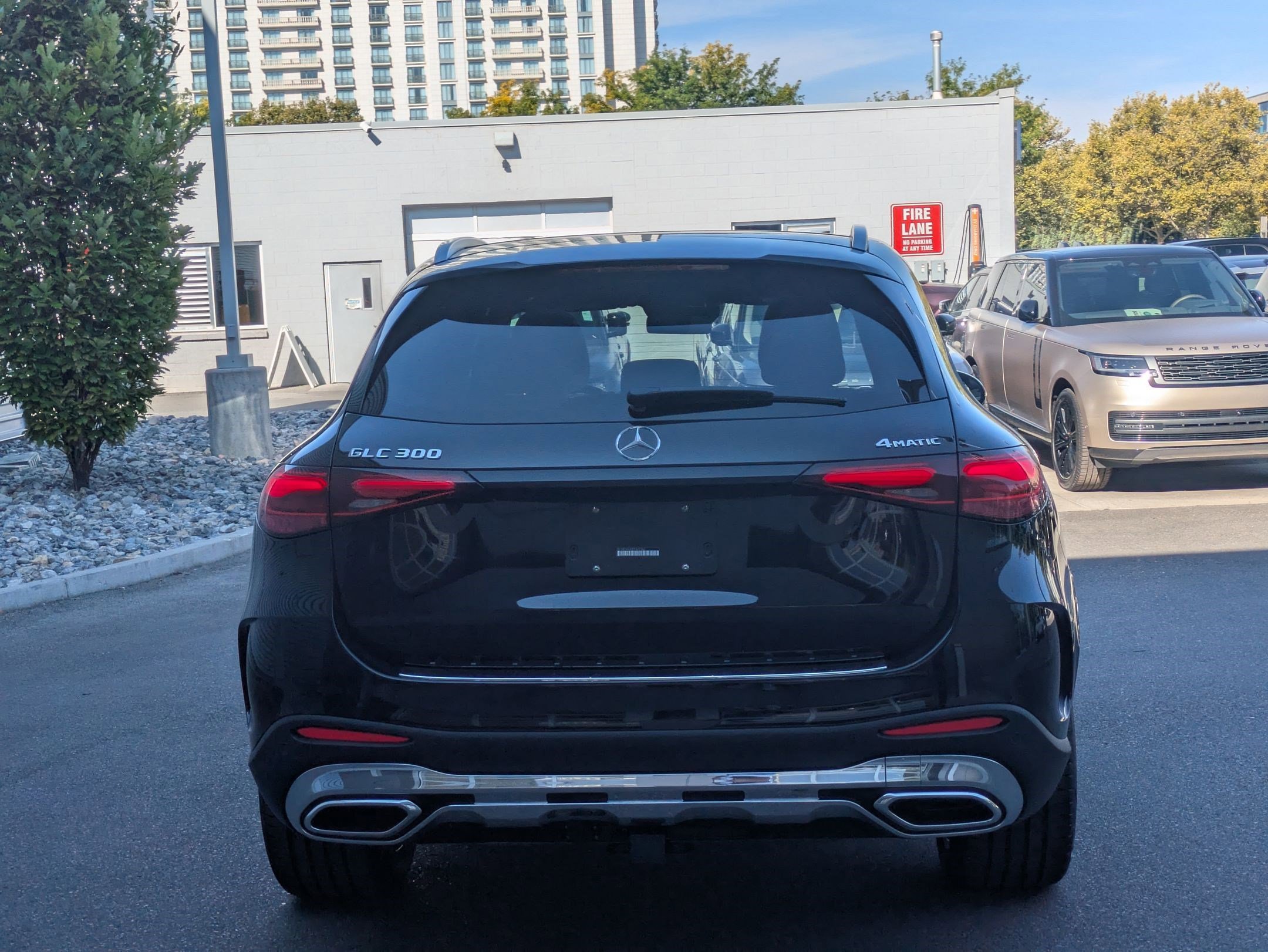 New 2026 Black Mercedes-Benz GLC 300 image 4