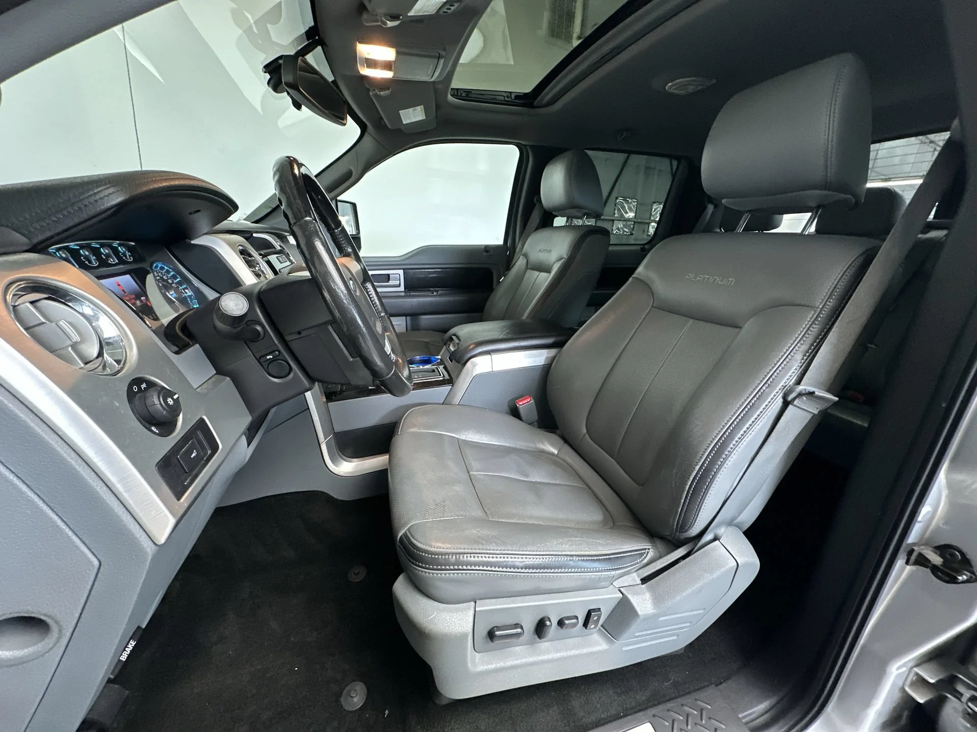 Used 2011 Ingot Silver Metallic Ford Platinum image 12