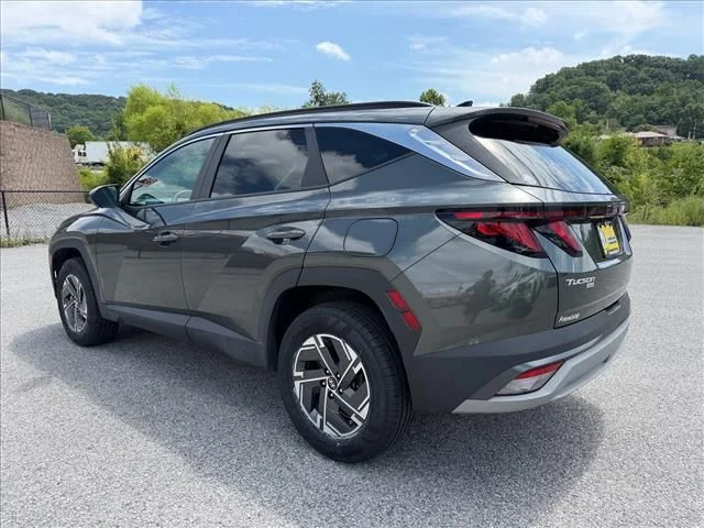 Used 2025 Gray Hyundai Blue image 5
