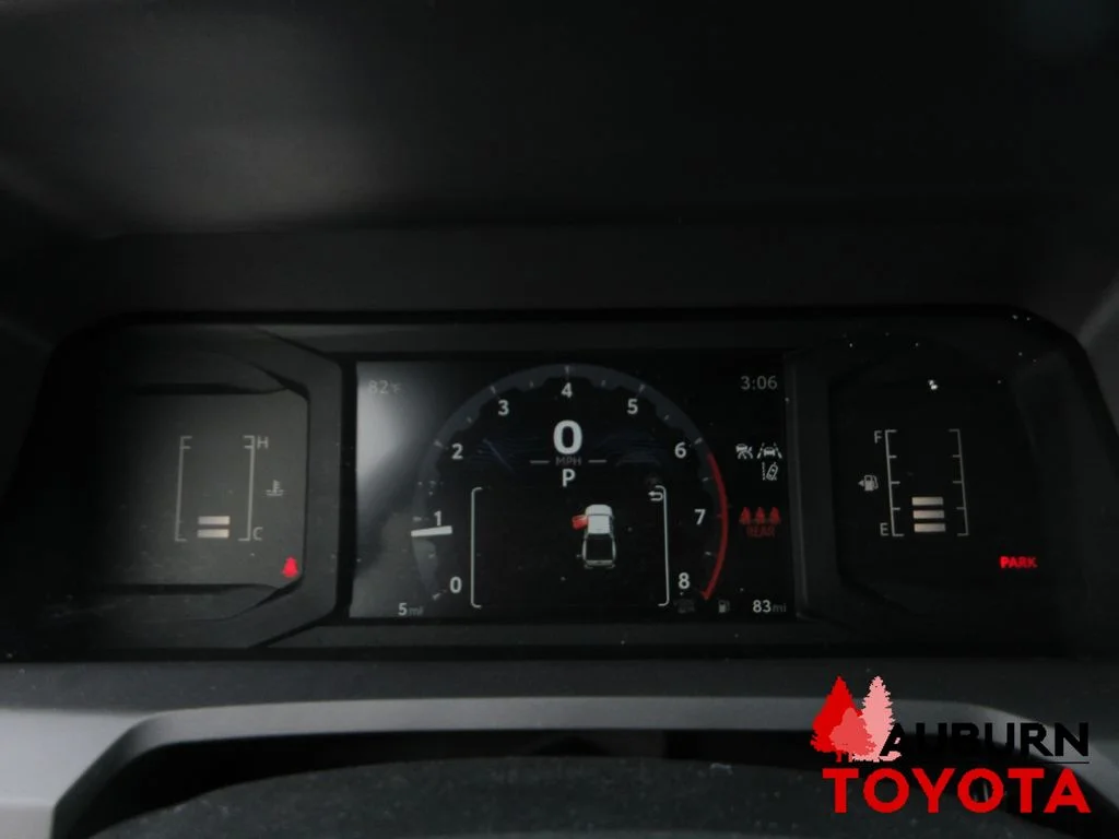 2026 Toyota Tacoma SR5 - Photo 9
