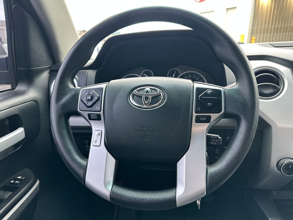 Used 2017 Gray Toyota SR5 image 18
