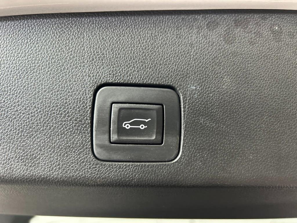 Used 2024 Volcanic Red Tintcoat GMC AT4 image 60