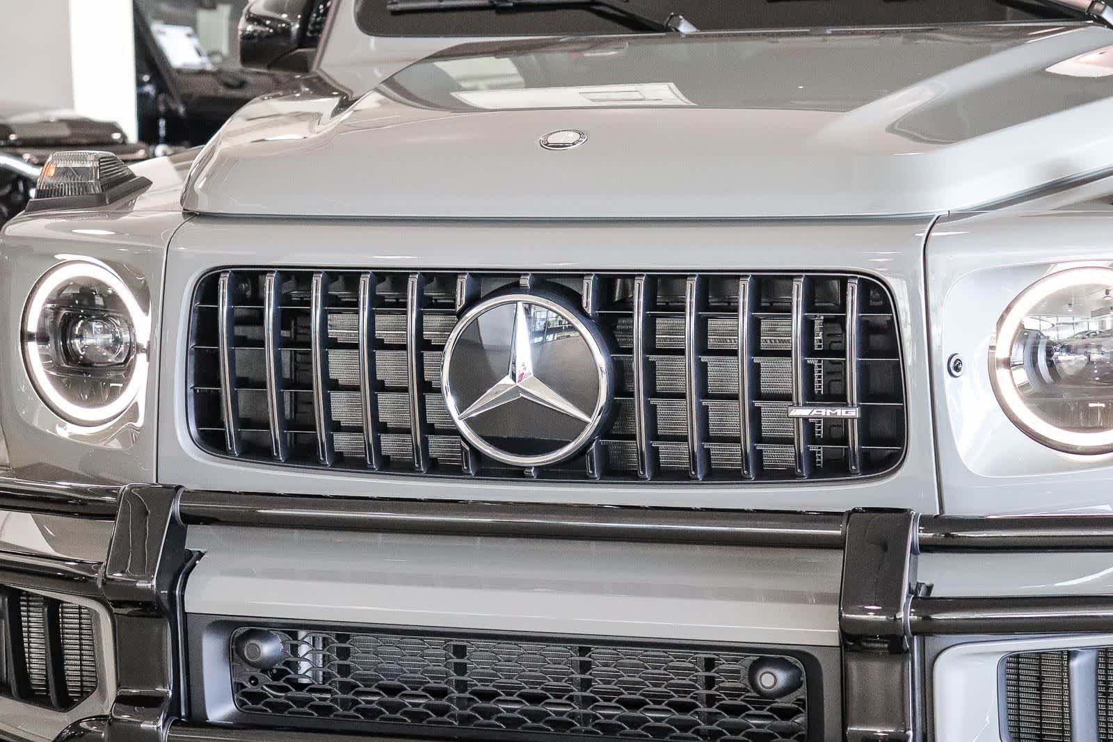 New 2027 MANUFAKTUR Arabian Grey Non- Metallic Mercedes-Benz AMG® G 63 image 8