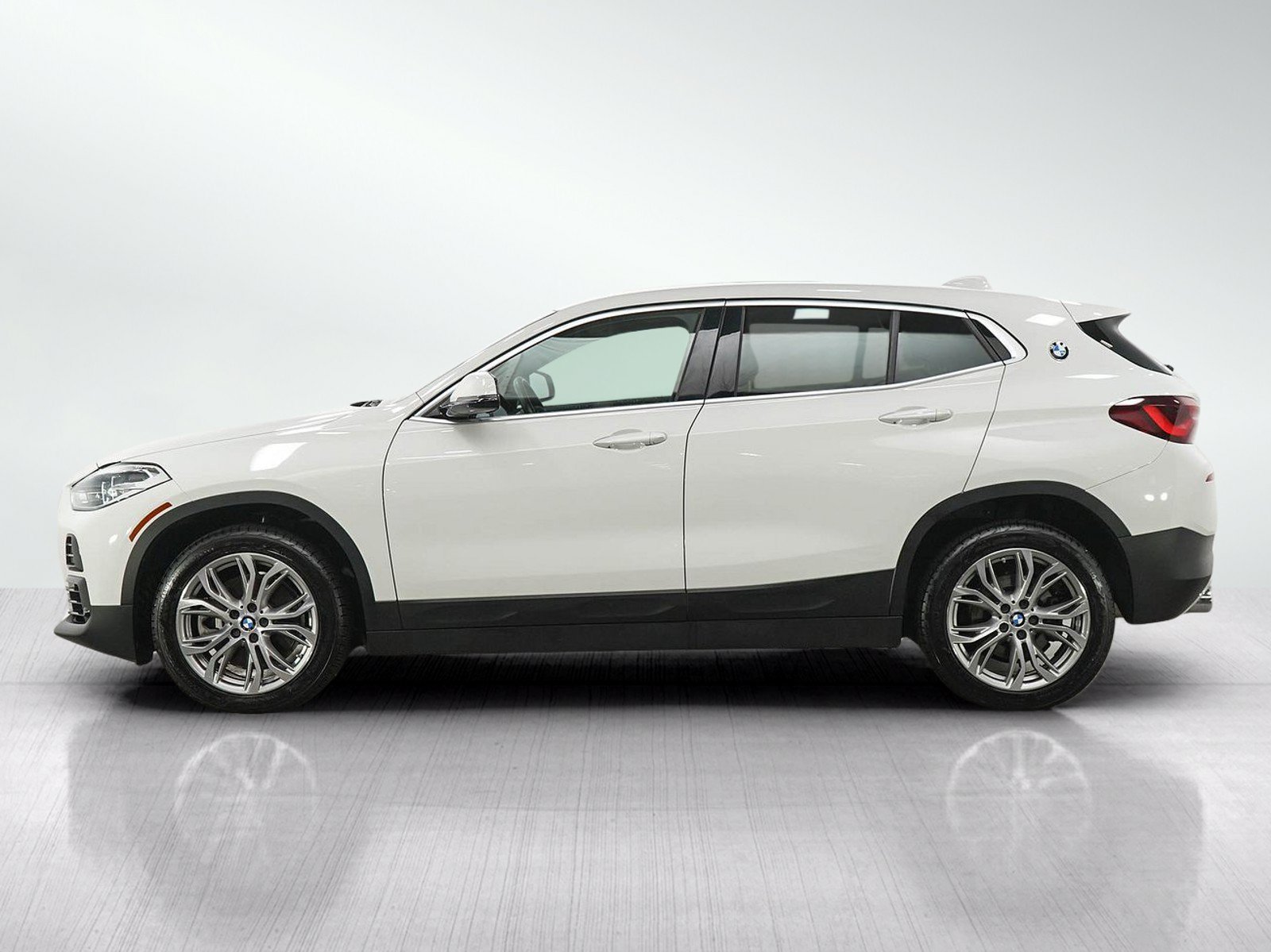 Used 2021 BMW X2 28i with VIN WBXYJ1C01M5S55446 for sale in Burnsville, Minnesota