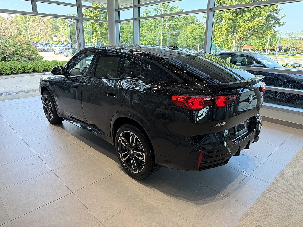New 2027 Black Sapphire Metallic BMW xDrive28i image 4