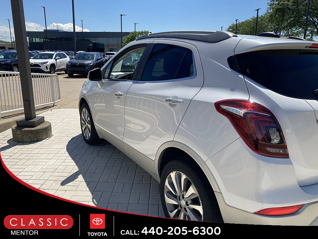 Used 2019 White Frost Tricoat Buick Preferred image 2