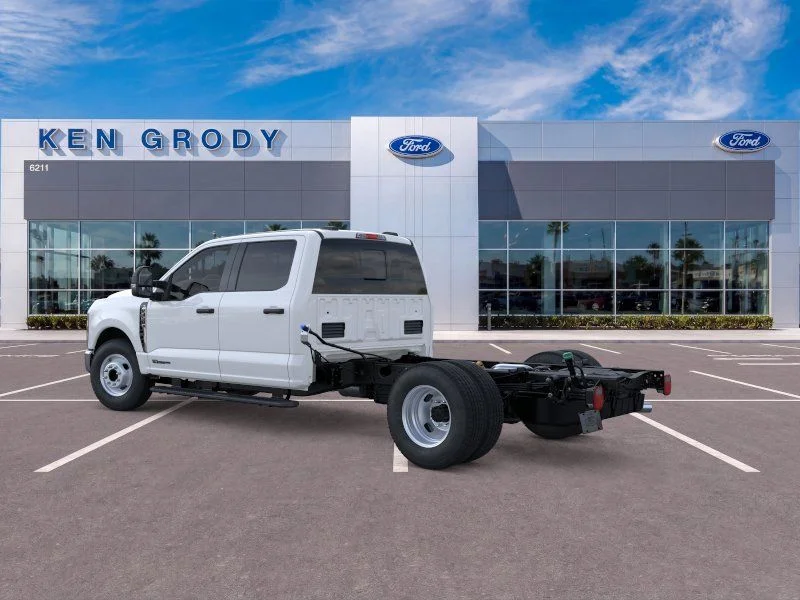 New 2026 Oxford White Ford XL image 5
