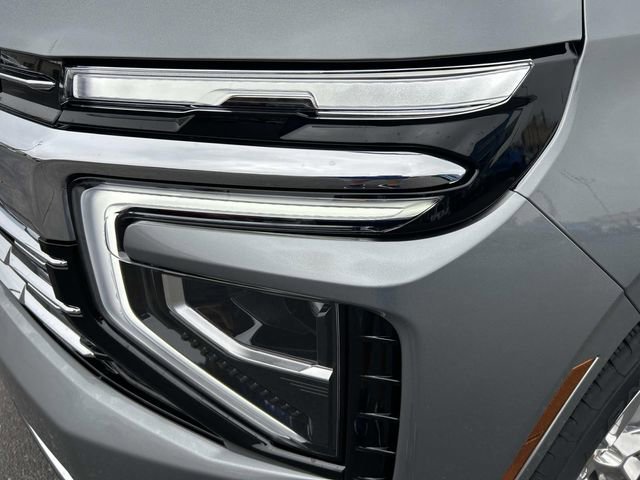 2026 Chevrolet Suburban Premier - Photo 10