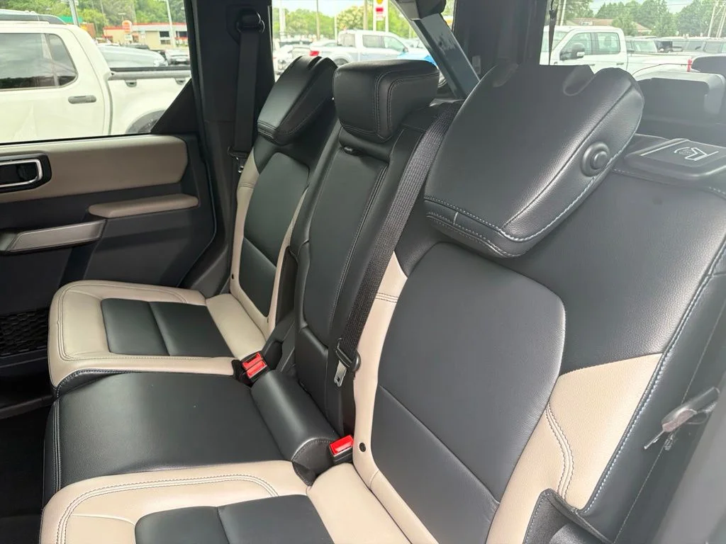 Used 2023 Gray Ford Wildtrak image 30