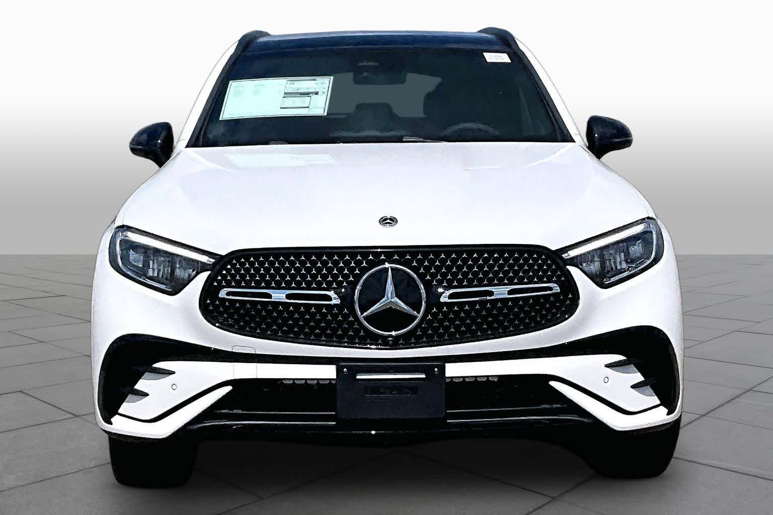 New 2026 Polar White Mercedes-Benz GLC 300 image 3