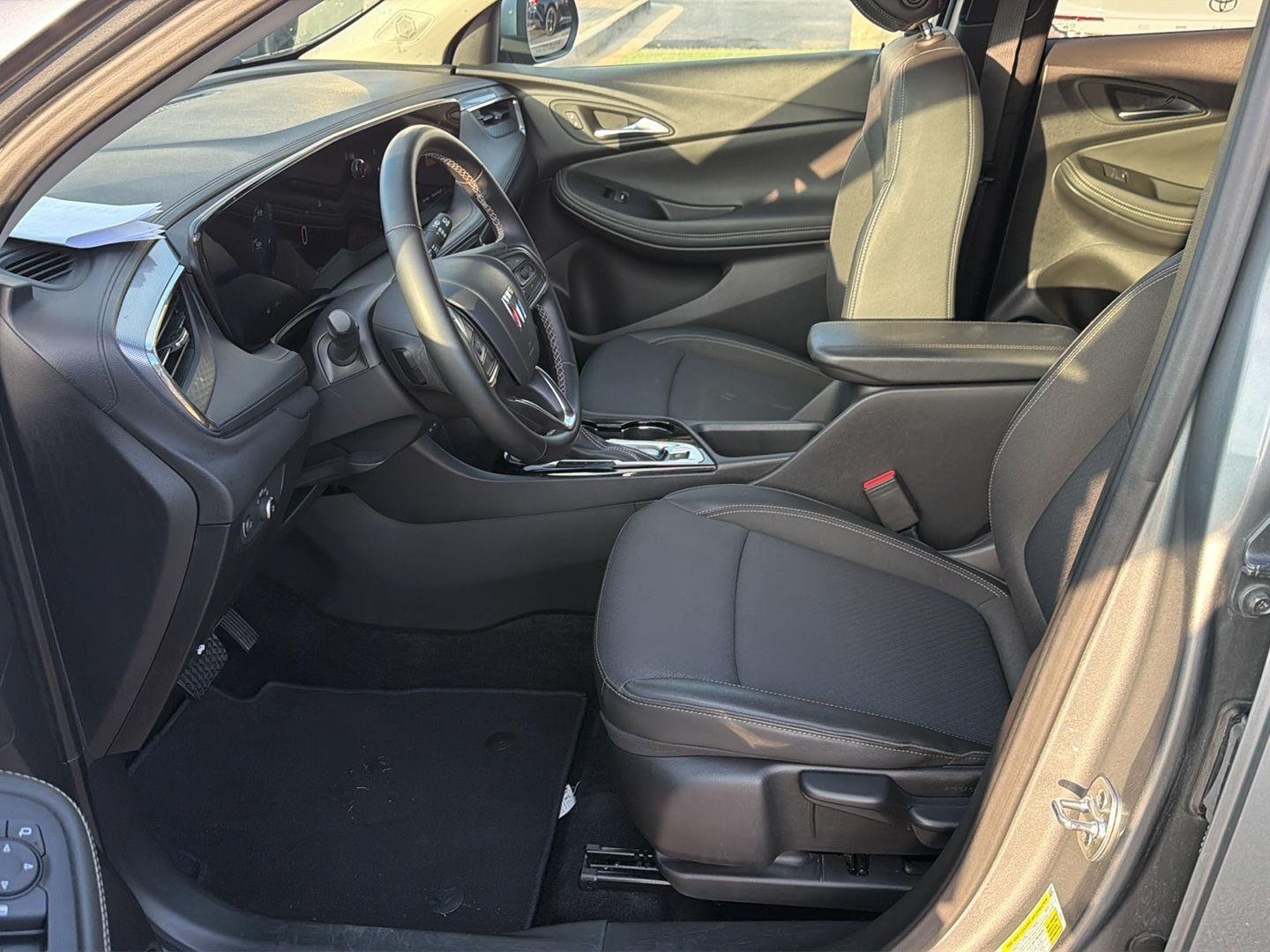 2025 Buick Encore GX Preferred - Photo 10