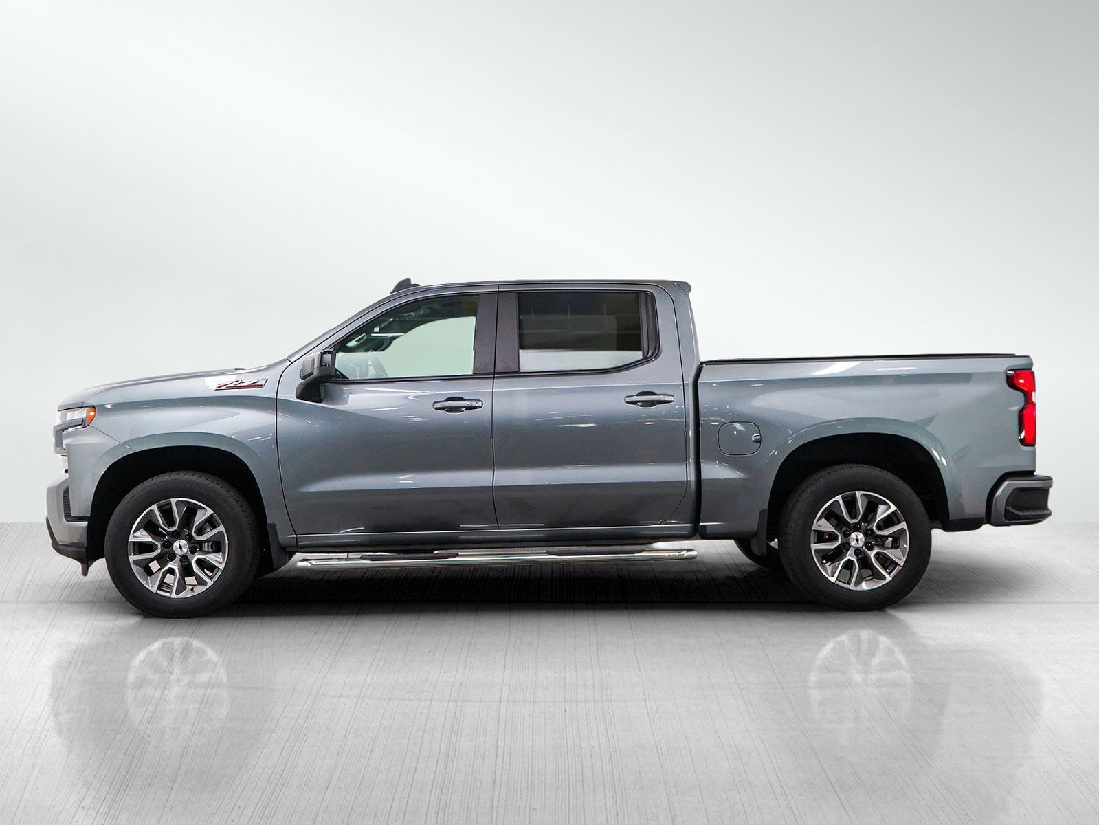 Used 2021 Chevrolet Silverado 1500 RST with VIN 3GCUYEED1MG222471 for sale in Minneapolis, Minnesota