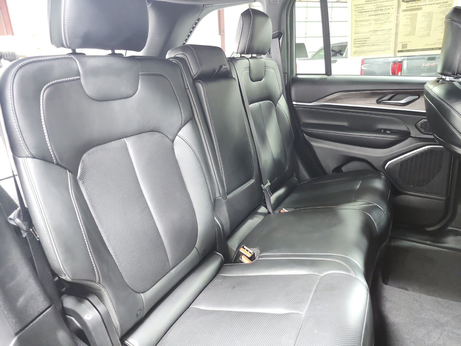 2023 Jeep Grand Cherokee Overland - Photo 51