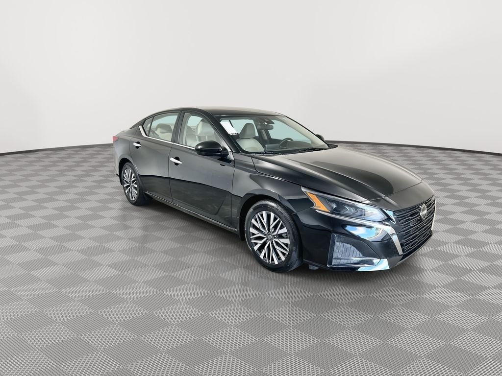 Certified 2023 Nissan Altima SV with VIN 1N4BL4DV1PN417370 for sale in Greenacres, FL