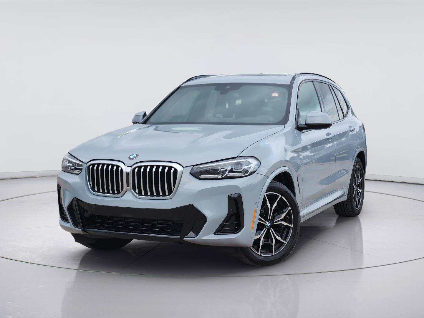 Used 2022 Brooklyn Grey Metallic BMW sDrive30i image 1