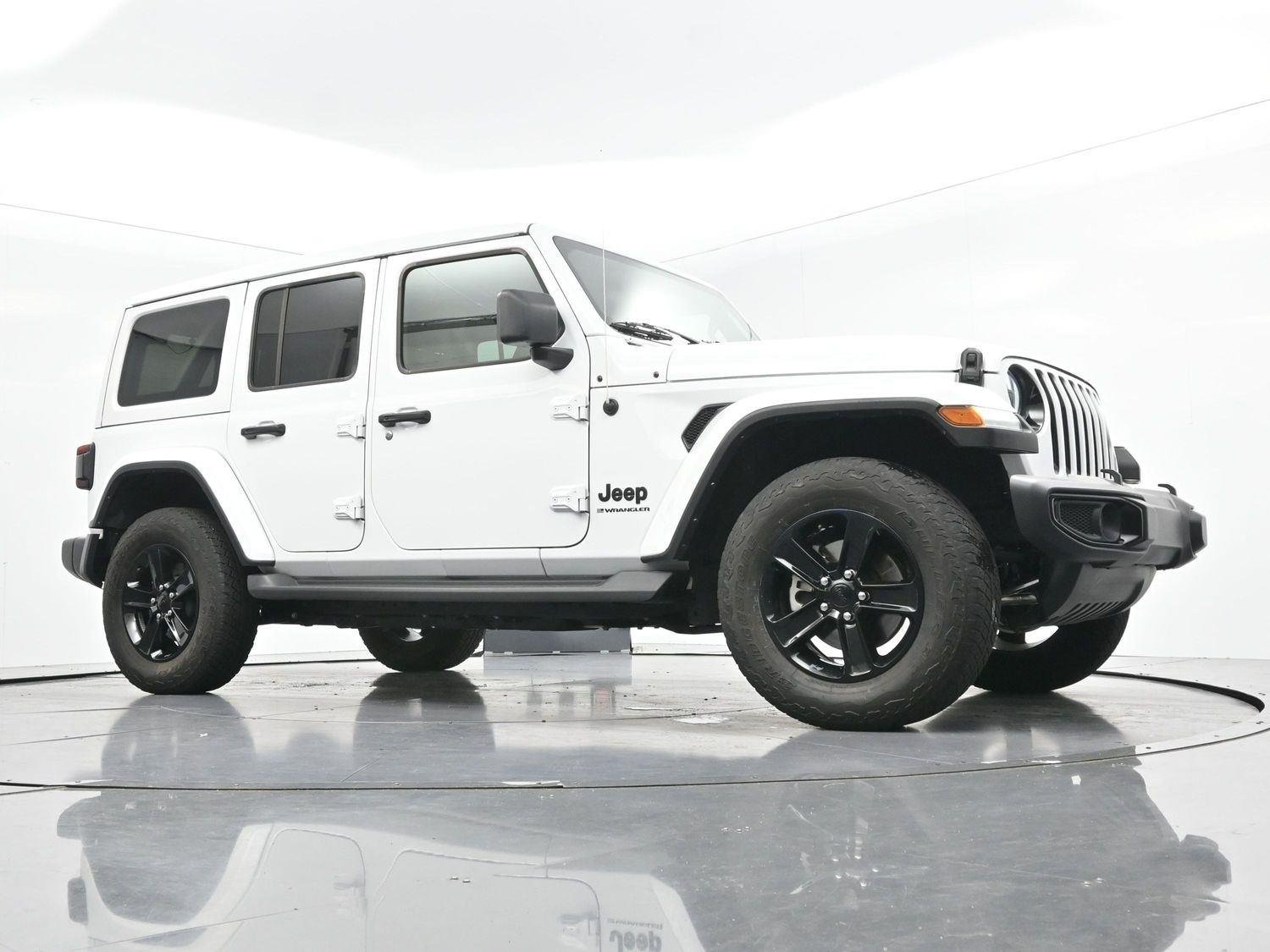 Used 2023 White Jeep Sahara Altitude image 42