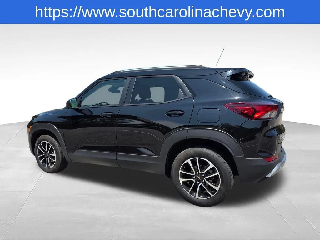 Used 2025 Mosaic Black Metallic Chevrolet LT image 36