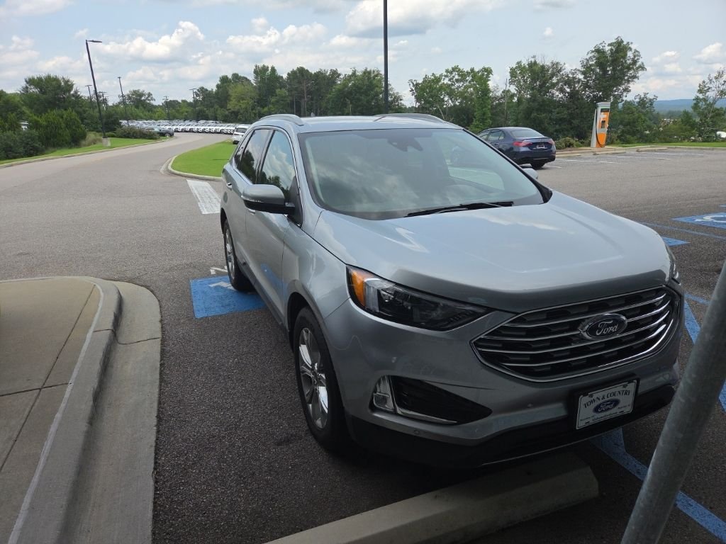 2024 Ford Edge Titanium AWD's photo