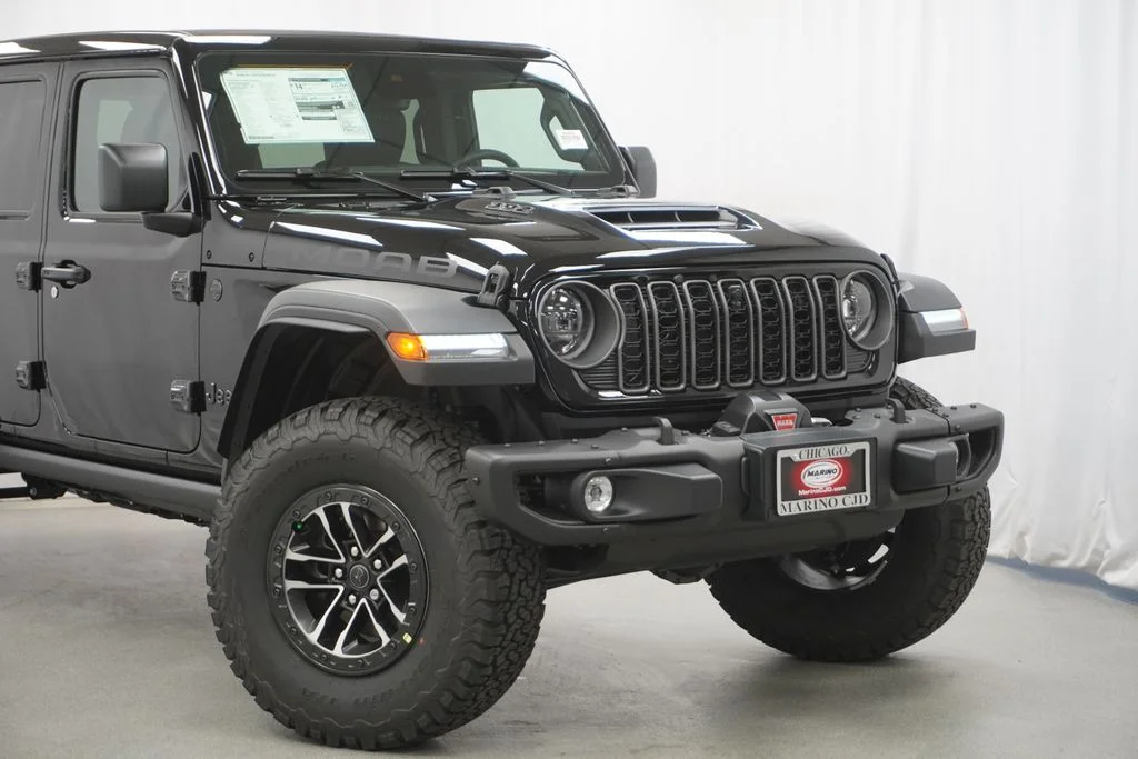 New 2026 Black Clear-Coat Exterior Paint Jeep Moab 392 image 3
