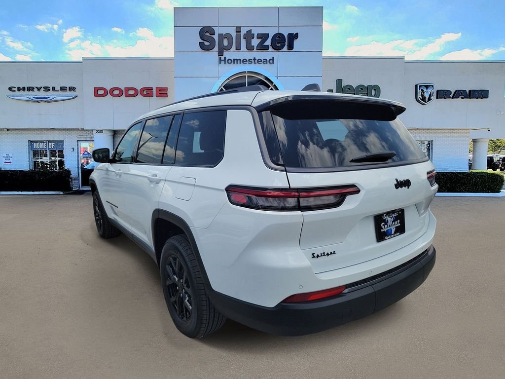 New 2026 Bright White Clear-Coat Exterior Paint Jeep Altitude image 3