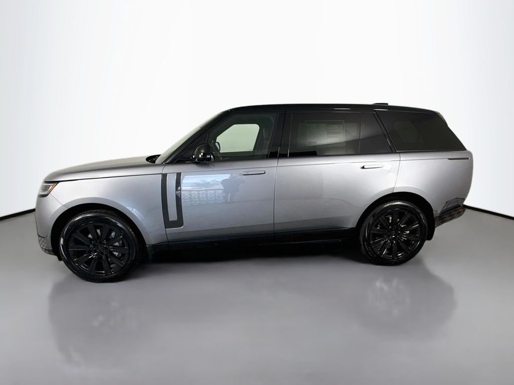 New 2026 Eiger Grey Land Rover SE image 2