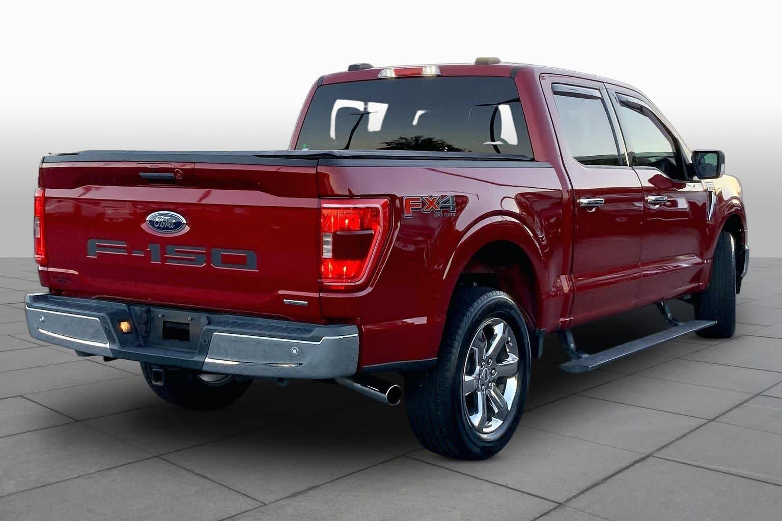 Used 2021 Rapid Red Metallic Tinted Clearcoat Ford XLT image 12