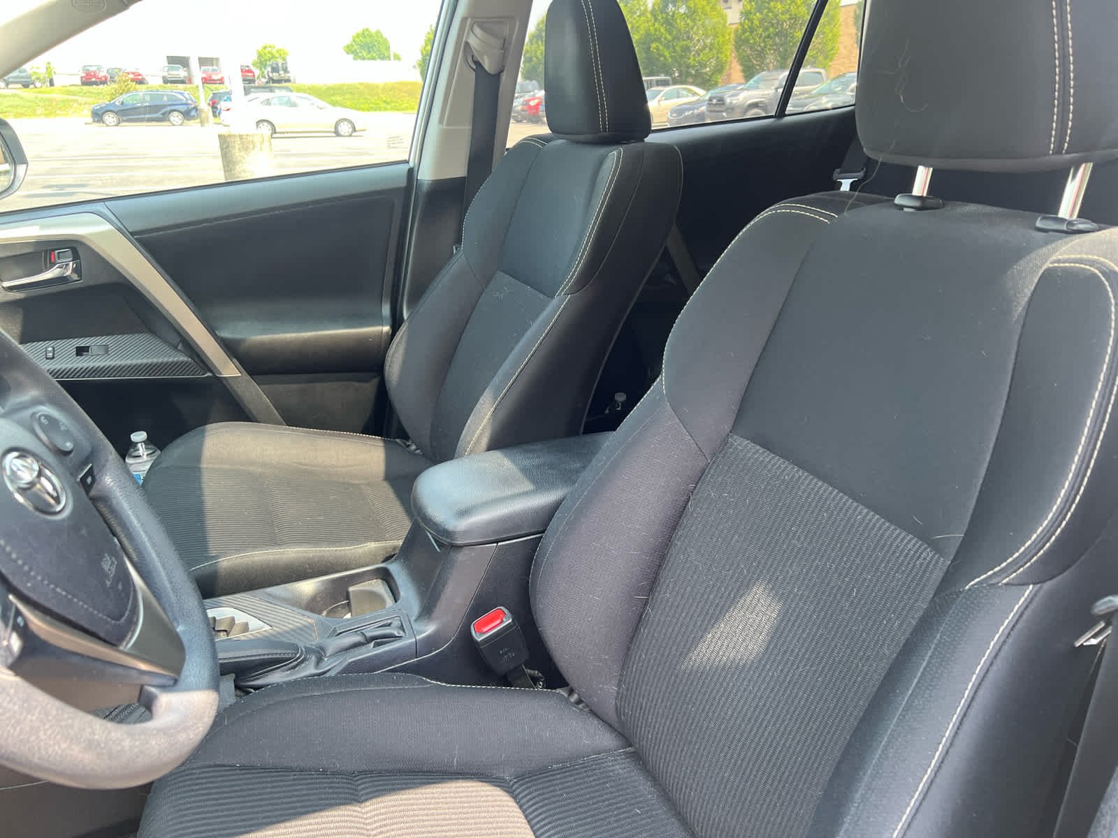 Used 2015 Super White Toyota XLE image 19