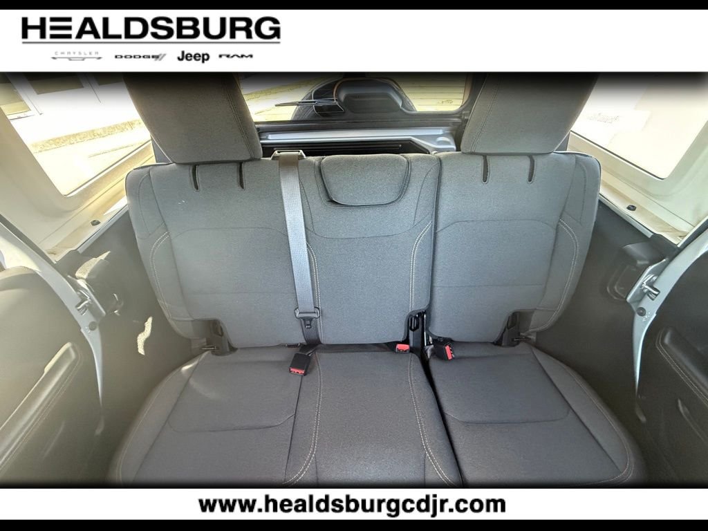 2024 Jeep Wrangler 4-Door Sahara - Photo 12