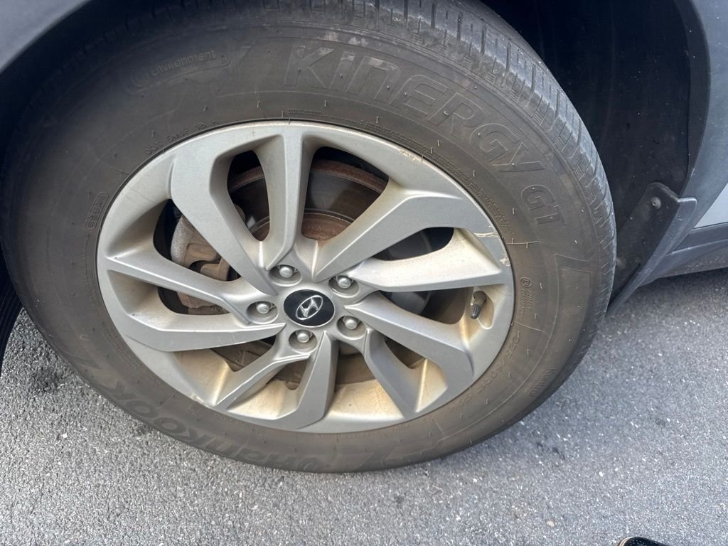 Used 2016 Silver Hyundai Eco image 11