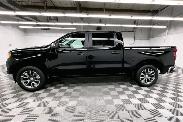 Used 2026 Black Chevrolet LT image 15