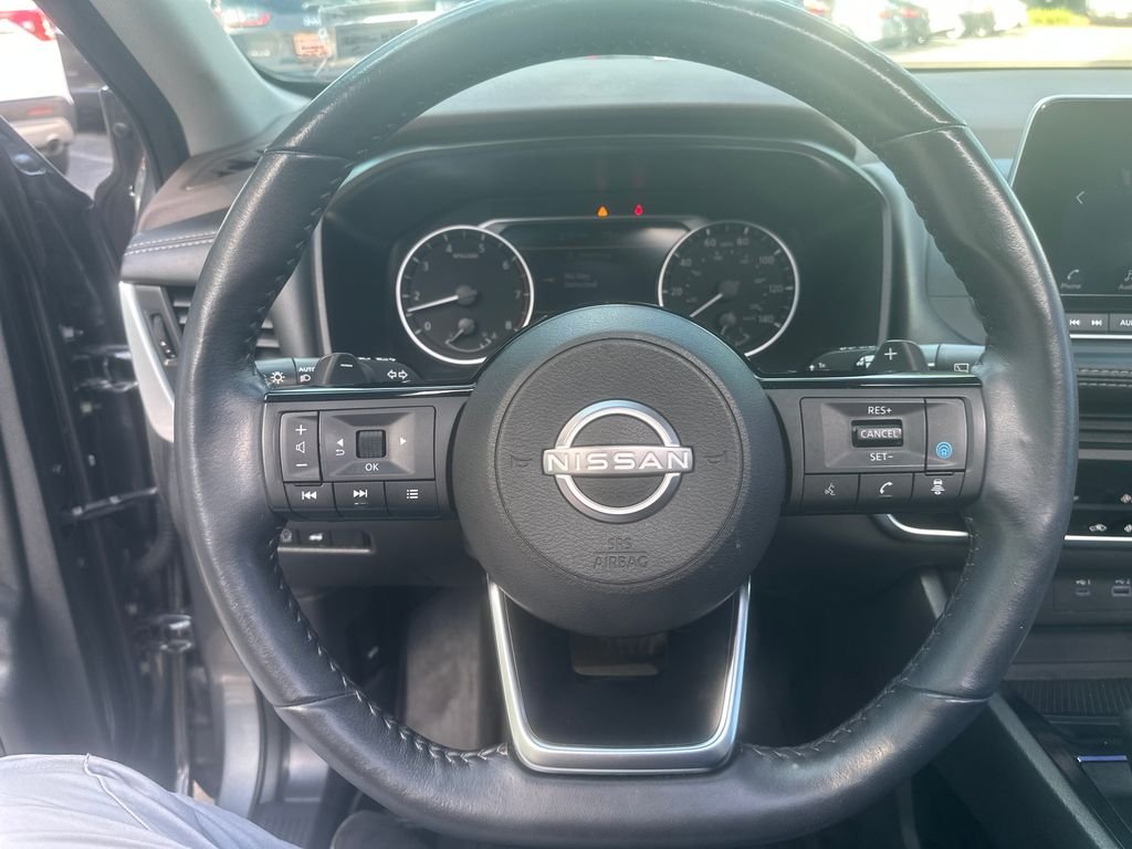 Used 2023 Gray Nissan SV image 14