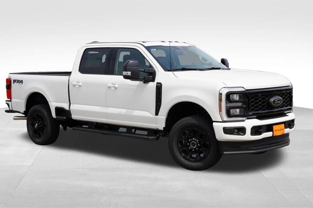 New 2026 Star White Metallic Tri-Coat Ford Lariat image 1