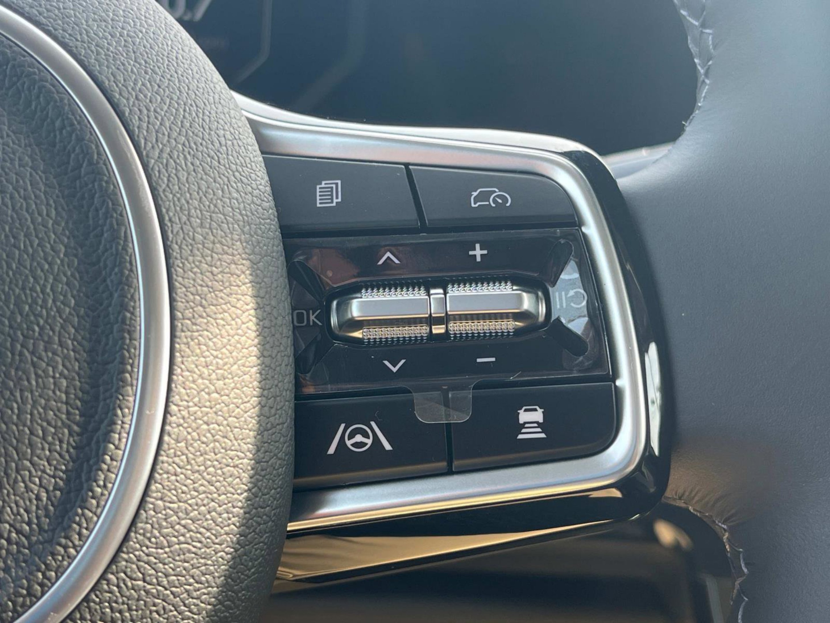 New 2026 Aurora Black Pearl Kia SX Prestige image 33
