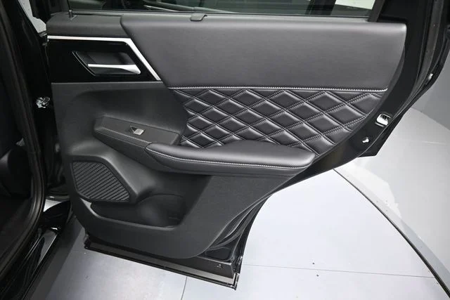 New 2026 Black Nissan Platinum image 13