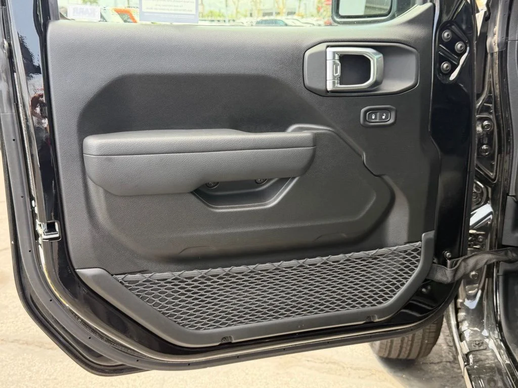 New 2026 Black Clear-Coat Exterior Paint Jeep Sport image 19