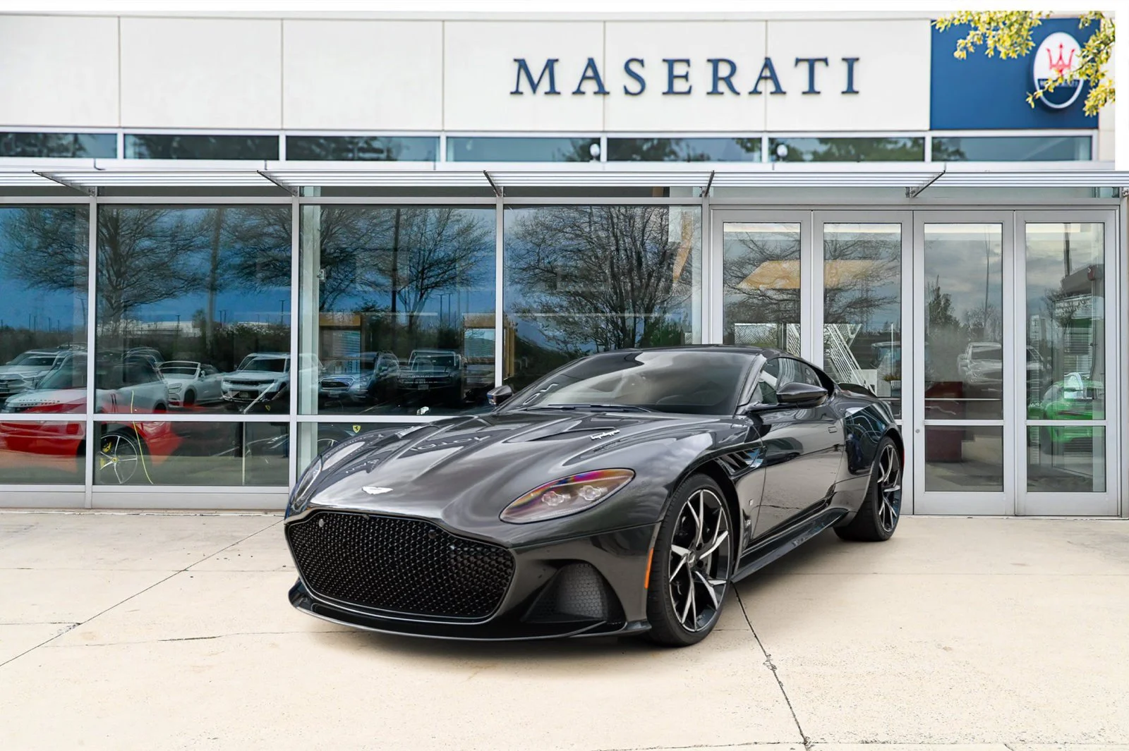 Used 2021  Aston Martin Superleggera image 1