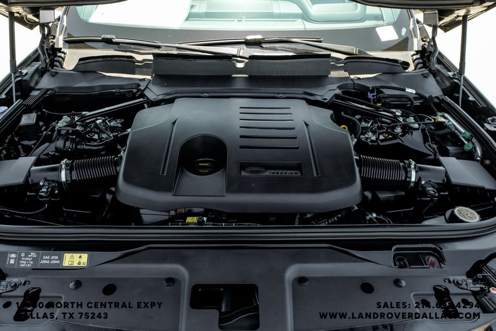Certified Used 2025 Black Land Rover Metropolitan Edition image 62