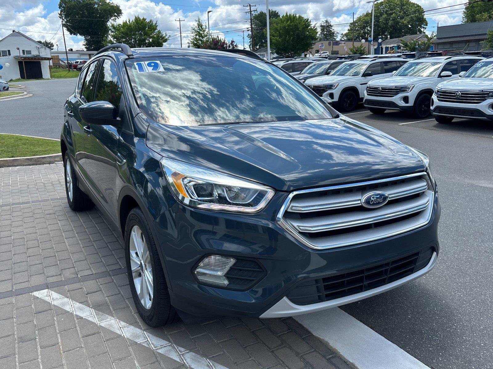 Used 2019  Ford SEL image 7